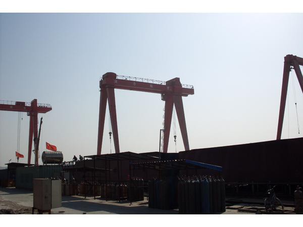 澳力船業(yè)ME型100+100t-38m造船門式起重機(jī)